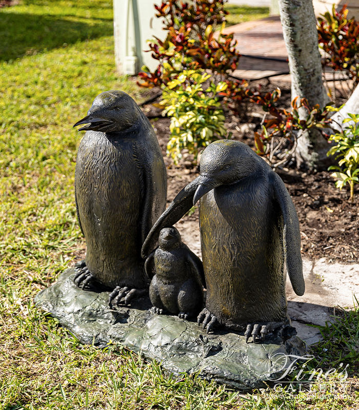 Bronze Fountains  - Penguin Family Bronze Fountain - BF-559